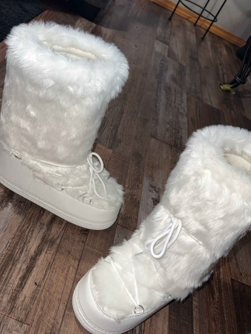 White Faux Fur Winter Booties - Women's Cozy Snow Boots